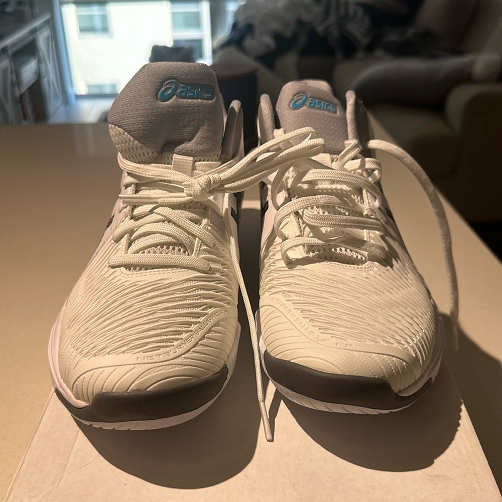 ASICS
